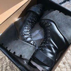 *SOLD* Dolls Kill Current Mood Traitor Boots US 6